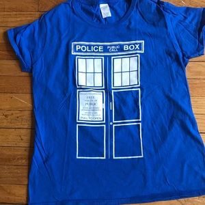 Vintage Dr. Who Police Box T-shirt